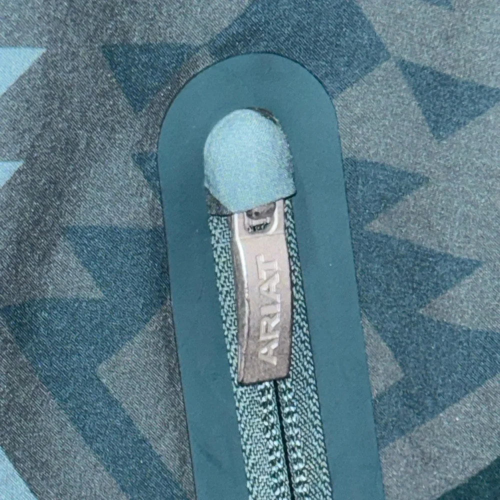 Ariat Softshell Jacket Wind and Water Resistant Gray Women's XL - Picture 4 of 12